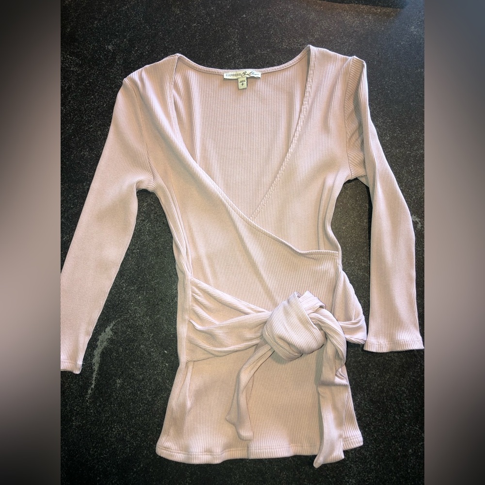 Express pale blush plunge top